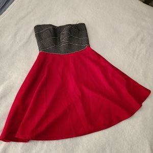 Strapless dress